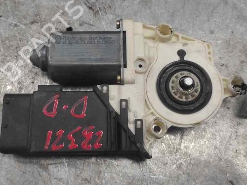 Rudehejsemotor forskærm højre SEAT LEON (1M1) [1999-2006]  21412377