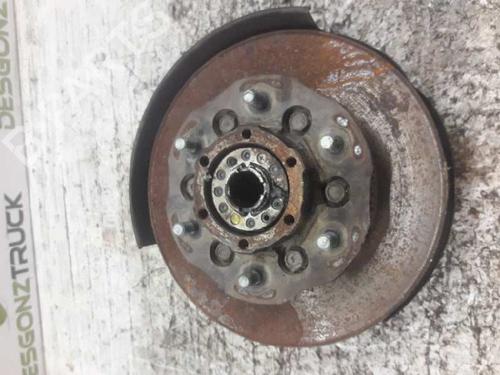 Used Right front steering knuckle NISSAN TERRANO II (R20) [1992-2007]  21463368