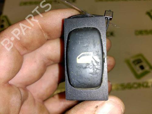 Pulsantiera anteriore destra PEUGEOT 307 (3A/C) 2.0 HDi 110 (107 hp) 21427137