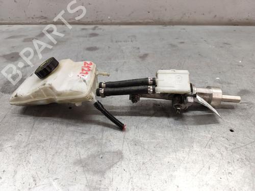 Brake master cylinder MERCEDES-BENZ VITO Bus (W639) 109 CDI (639.701, 639.703, 639.705) 0204024726 | A6394300002