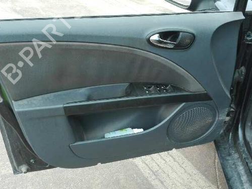 Left front window motor SEAT LEON (1P1)  | BP21408543E21 