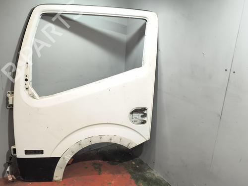 Dør venstre fortil Dør venstre fortil NISSAN NT400 CABSTAR (F24M) 28.12, 32.12, 35.12 (F91AN, F24M) (122 hp) 34434456 34434456