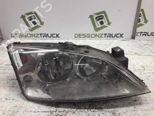 Used Right headlight FORD MONDEO III (B5Y) [2000-2007]  21458096