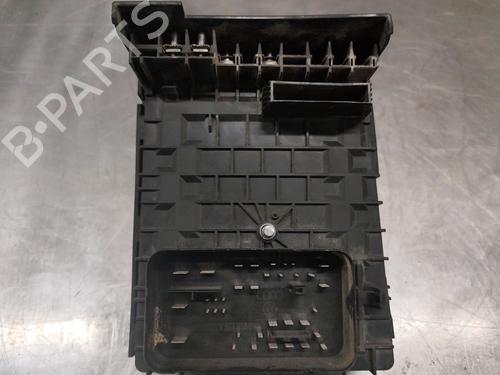 Fuse box SKODA OCTAVIA II Combi (1Z5) | BP30168533E1