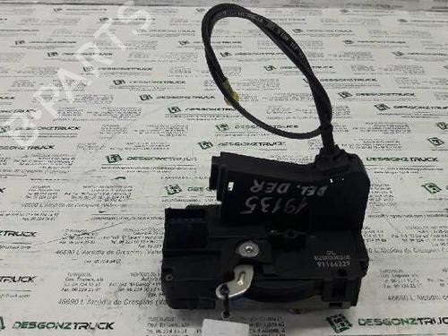 Used Front right lock OPEL VIVARO A Van (X83) [2001-2015]  21442406