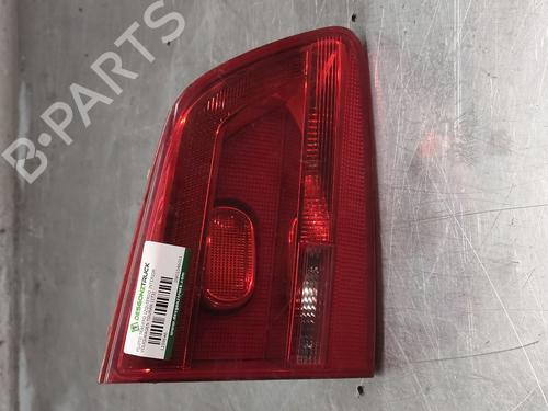 Farolim esquerdo da mala VW TOURAN (1T3) 1.6 TDI (105 hp) 32011060