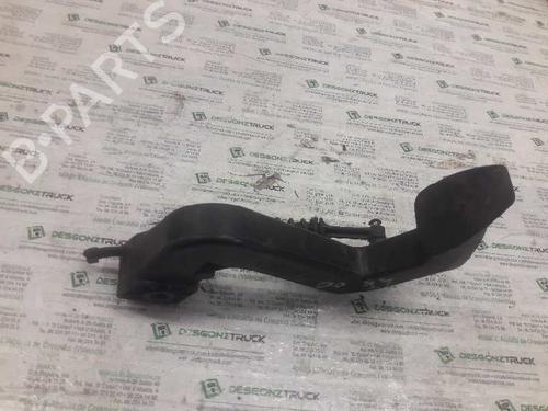Used Clutch pedal MERCEDES-BENZ SPRINTER 2-t Van (B901, B902) [1995-2006]  21470154