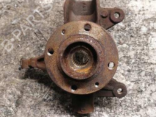 Used Right front steering knuckle RENAULT SCÉNIC II (JM0/1_) [2003-2010]  21476233
