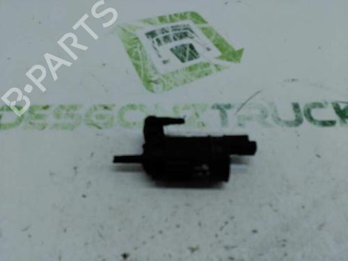Used Washer pump RENAULT CLIO II (BB_, CB_) [1998-2016]  21428556