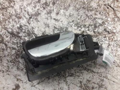 Used Front right interior door handle Front right interior door handle 21463763 21463763
