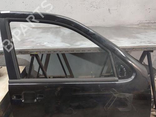 Used Right front door MERCEDES-BENZ M-CLASS (W163) ML 270 CDI (163.113) (163 hp) 29851004