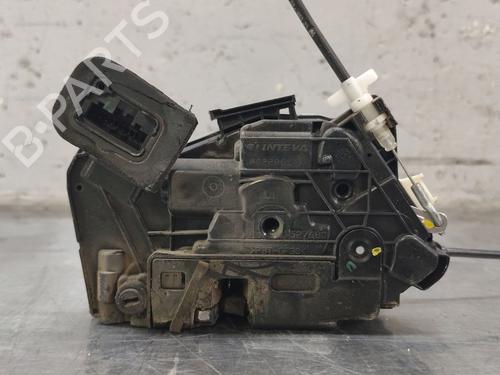 Venstre bagtil lås SKODA FABIA III (NJ3) 1.4 TDI (90 hp) 31147624