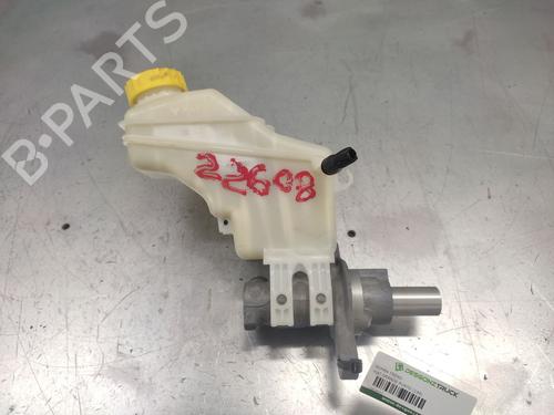 Used Brake master cylinder FIAT GRANDE PUNTO (199_) 1.4 16V (199BXG1B, 199AXG1B) (95 hp) 24529479