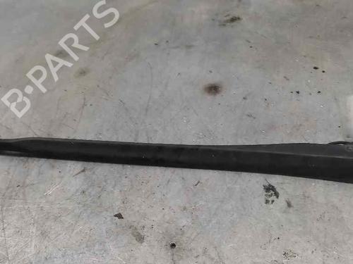 Used Front windshield wiper arm SEAT LEON (1P1) [2005-2013]  21414564