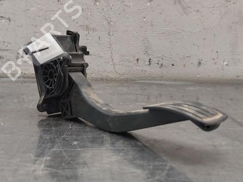 Pedal PEUGEOT 308 II (LB_, LP_, LW_, LH_, L3_) [2013-2021]  31036024