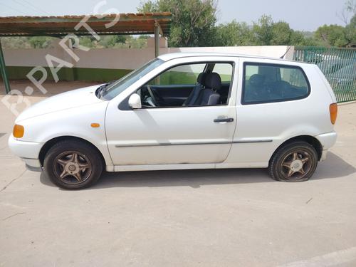 Right headlight VW POLO III (6N1) 75 1.6 | BP32340213C29 