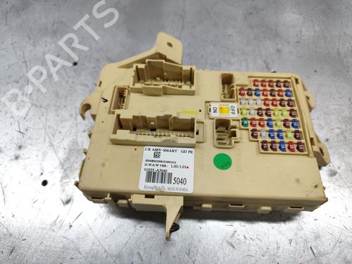 Fuse box HYUNDAI i30 (GD) 1.6 CRDi | BP28621591E1 