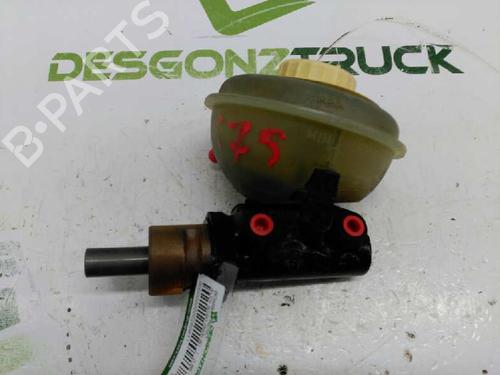 Used Brake master cylinder AUDI 80 B3 Saloon (893, 894, 8A2) [1986-1991]  24529890