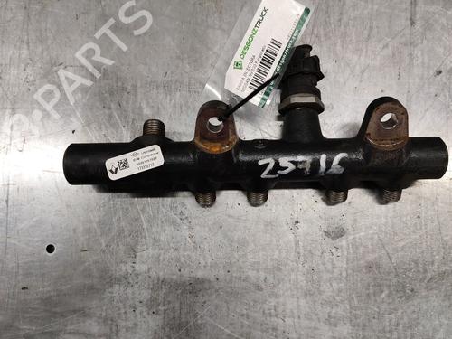 Used Injection rail NISSAN NV200 / EVALIA Bus 1.5 dCi 90 (M20, M20M) (90 hp) 29893696