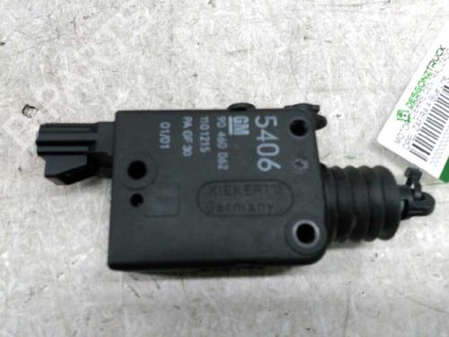 Used Central lock pump OPEL ZAFIRA A MPV (T98) [1999-2006]  21435830