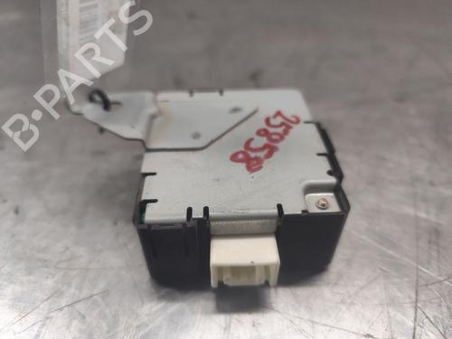 Used Electronic module Electronic module TOYOTA RAV 4 II (_A2_) 2.0 4WD (ACA21, ACA20) (150 hp) 33607837 33607837
