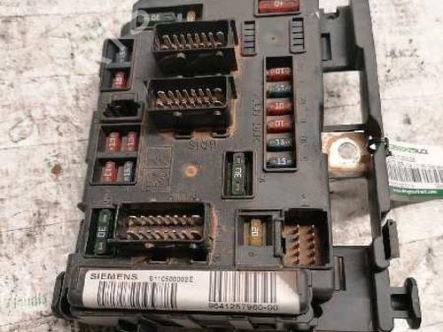 Used Fuse box CITROËN C5 I (DC_) [2001-2005]  21474828