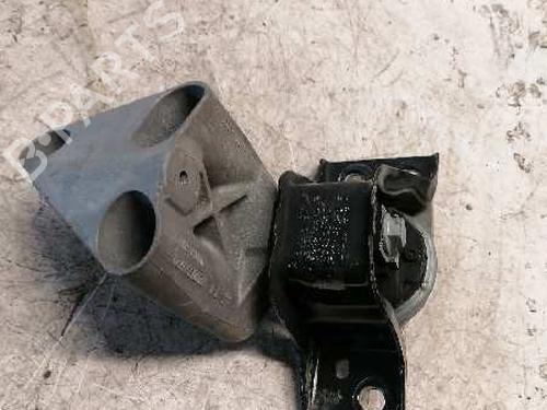 Used Engine mount RENAULT CLIO III (BR0/1, CR0/1) [2005-2014]  21481227