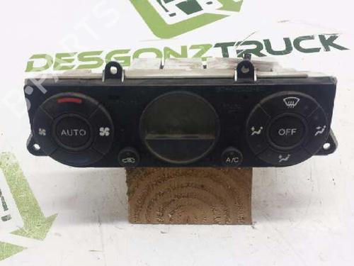 Commande Chauffage FORD MONDEO III (B5Y) 2.0 16V TDDi / TDCi (115 hp) 21424227