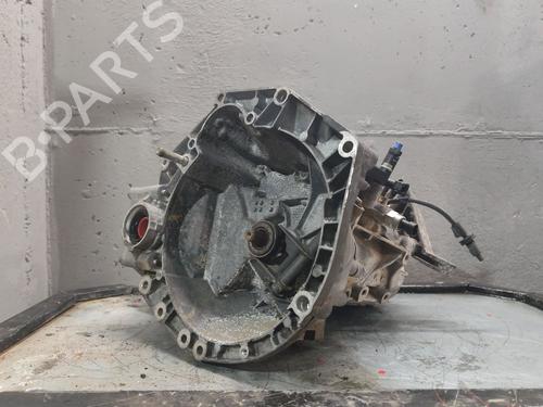 Używane Skrzynia biegów Skrzynia biegów FIAT PUNTO (188_) 1.2 60 (188.030, .050, .130, .150, .230, .250) (60 hp) 37607182 37607182