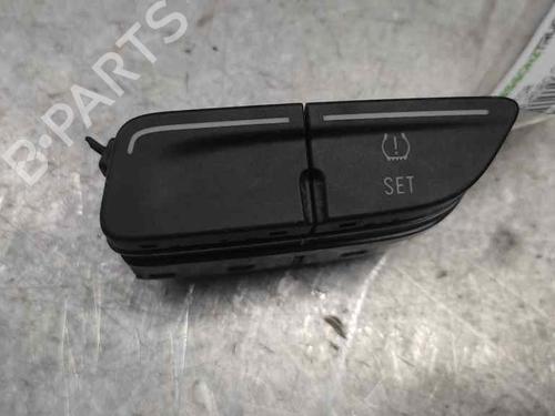 Used Switch FORD TOURNEO COURIER B460 MPV [2014-2025]  21412614