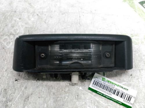 Used Licence plate light Licence plate light NISSAN PRIMASTAR Bus (X83) dCi 140 (135 hp) 40120203 40120203