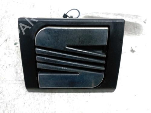 Used Tailgate handle SEAT IBIZA II (6K1) [1993-2002]  21436173