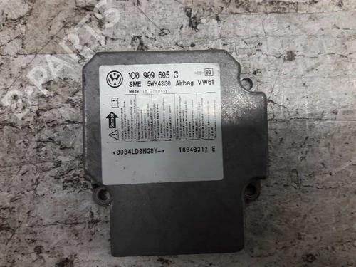 Airbag styreenhed VW PASSAT B5.5 (3B3) 1.9 TDI (130 hp) 21457937