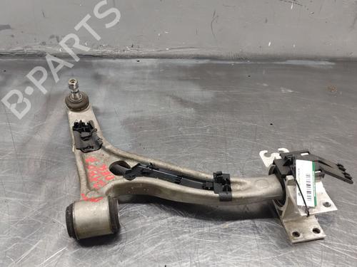 right-front-suspension-arm-infiniti-q30-2015-32507995 main image