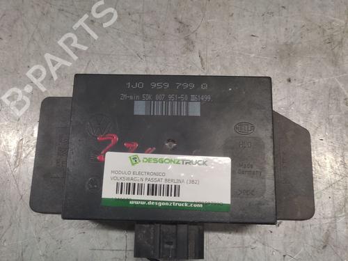 Elektronisk modul VW PASSAT B5 (3B2) [1996-2001]  22248380