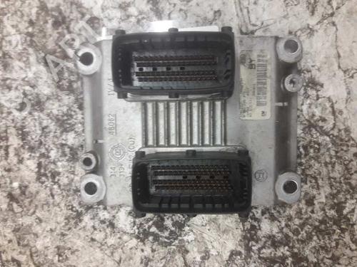 Used Engine control unit (ECU) OPEL CORSA C (X01) [2000-2009]  21462682