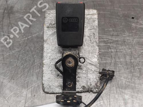 Used Seat buckle AUDI A1 Sportback (8XA, 8XF) 1.0 TFSI (95 hp) 30382529