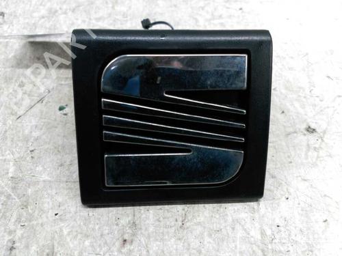 other-seat-cordoba-6k2-emblema-central-tapa-tornillo-asidero-1999-2000-2001-2002-21436555 main image