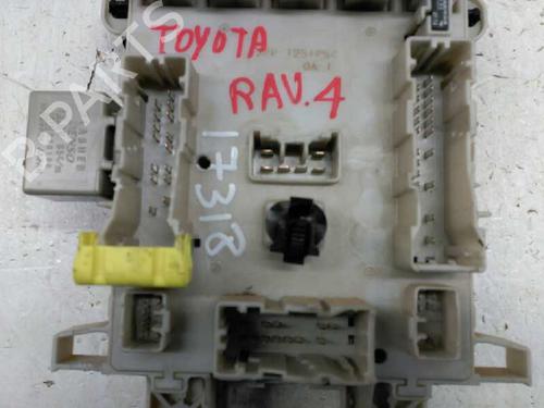 Fuse box TOYOTA RAV 4 II (_A2_)  | BP21430660E1 