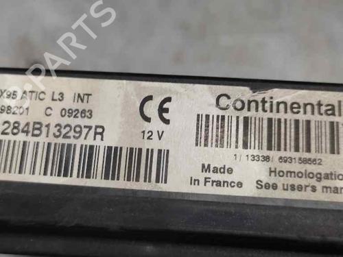 Fuse box RENAULT MEGANE III Hatchback (BZ0/1_, B3_)  | BP21406809E1
