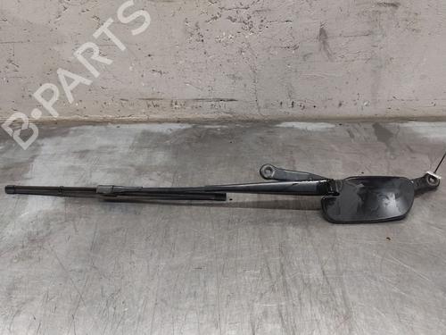 Used Front windshield wiper arm MERCEDES-BENZ GLA-CLASS (X156) GLA 200 (156.943) (156 hp) 31216169