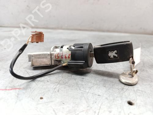 Used Ignition barrel PEUGEOT 5008 (0U_, 0E_) [2009-2017]  28804510