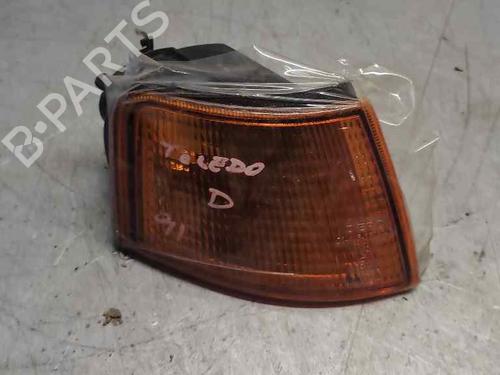 Used Right front indicator SEAT TOLEDO I (1L2) [1991-1999]  21400079