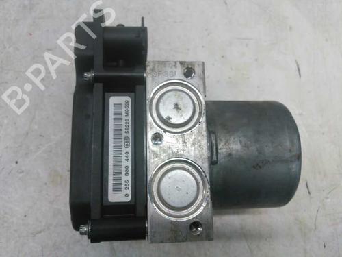 Used ABS pump RENAULT MEGANE II (BM0/1_, CM0/1_) [2001-2012]  21435374