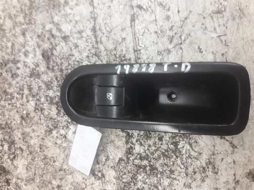 Used Right rear window switch RENAULT MEGANE II (BM0/1_, CM0/1_) [2001-2012]  21462648