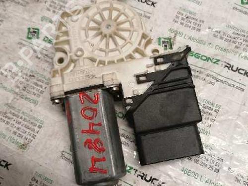 Rudehejsemotor bagstkærm venstre SEAT LEON (1M1)  | BP21473585E23 