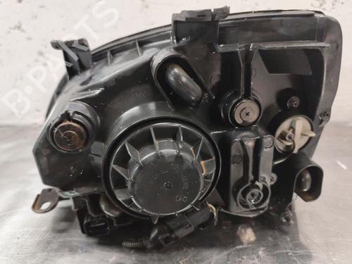 Right headlight KIA CARENS II MPV (FJ) 2.0 CRDi | BP30095818C29