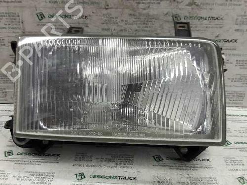 Used Right headlight VW TRANSPORTER T4 Van (70A, 70H, 7DA, 7DH) 2.0 (84 hp) 24679560