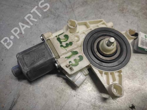 Rudehejsemotor bagstkærm højre MERCEDES-BENZ E-CLASS T-Model (S213) E 300 e (213.253) (211 hp) 24678006