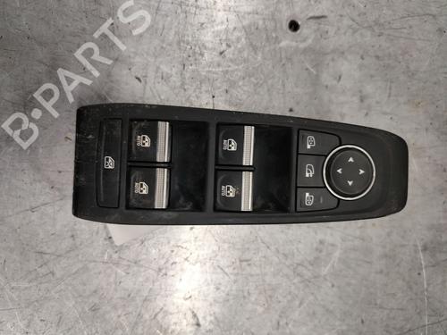 Used Left front window switch RENAULT AUSTRAL TCe 130 (HGM2) (131 hp) 22182816